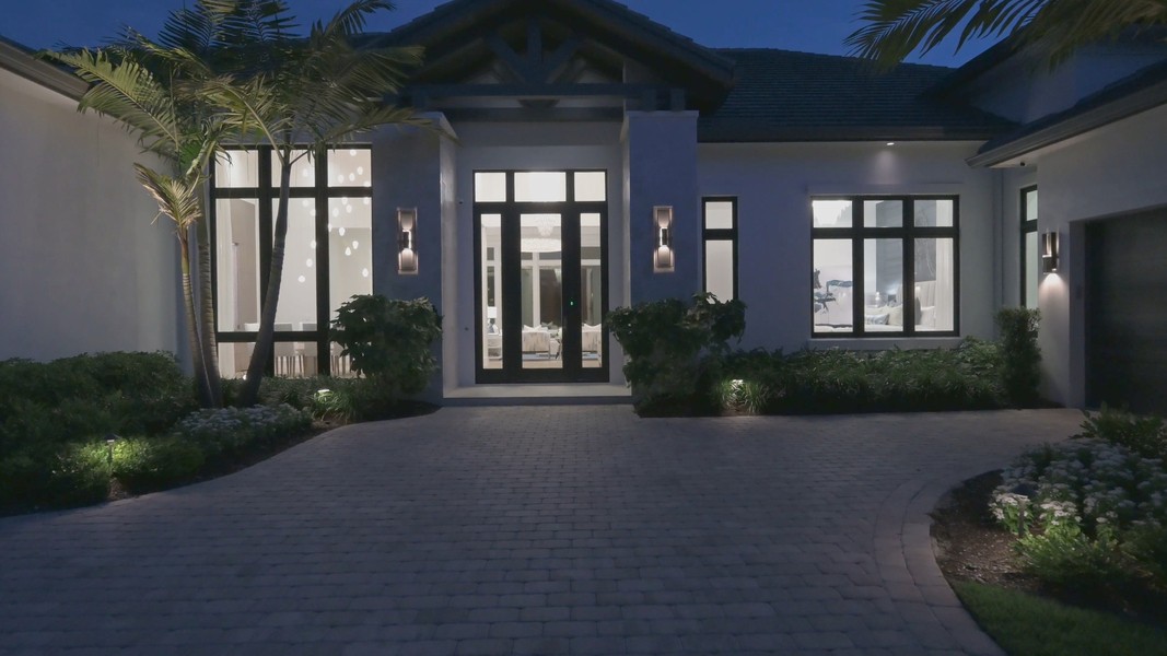 the-dual-power-of-landscape-lighting